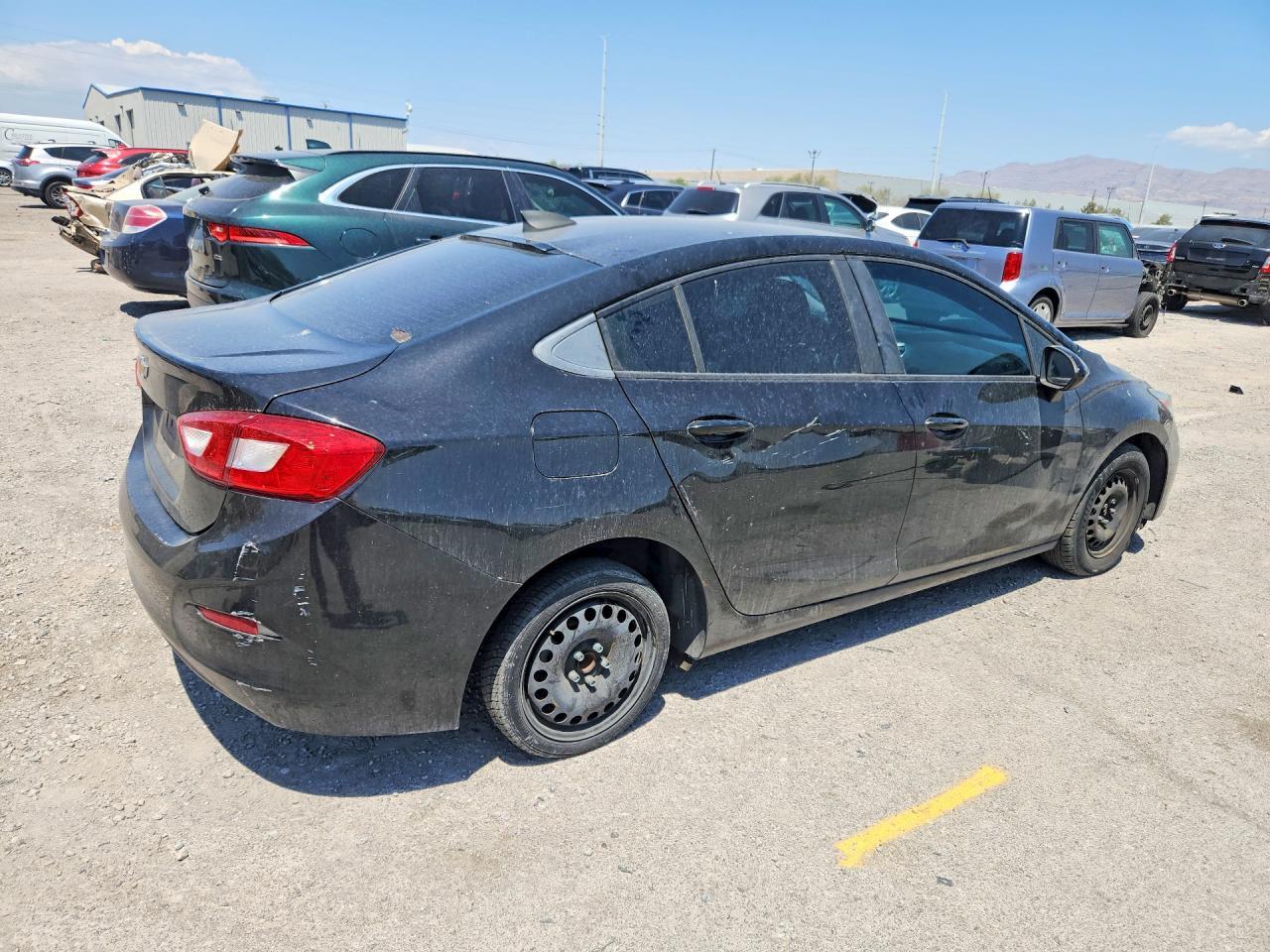 2018 Chevrolet Cruze Ls - Фото 3