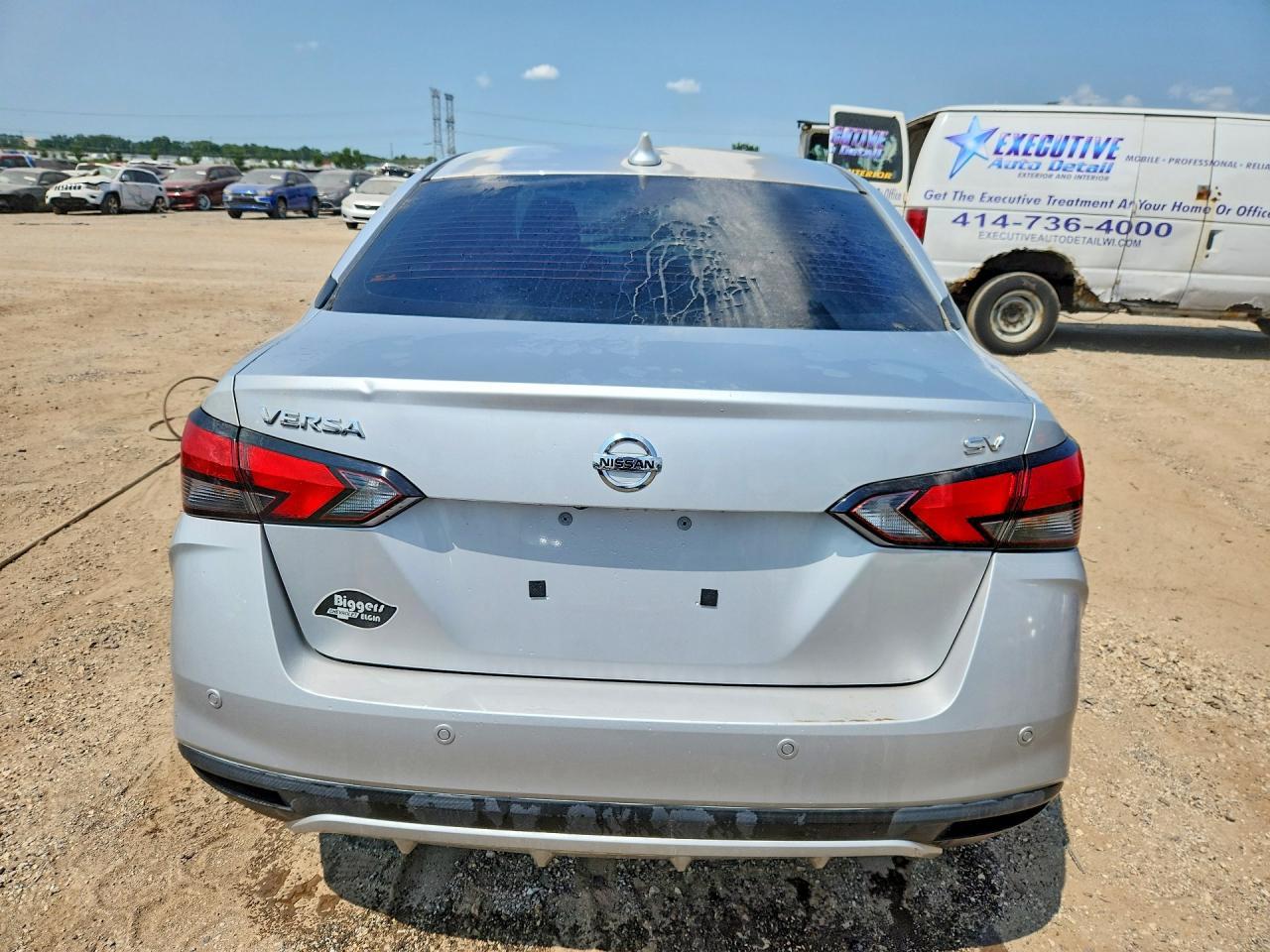 2021 Nissan Versa Sv - Image 6