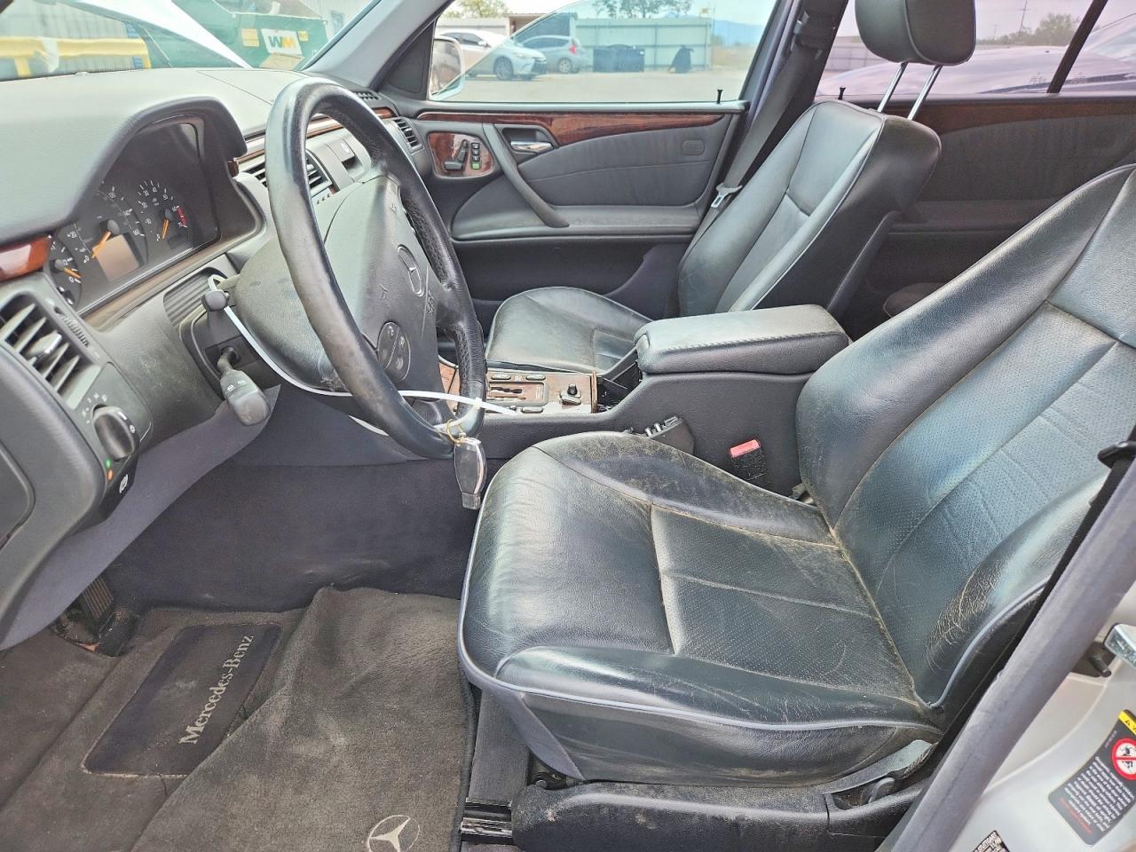 2000 Mercedes-Benz E 430 - Image 7