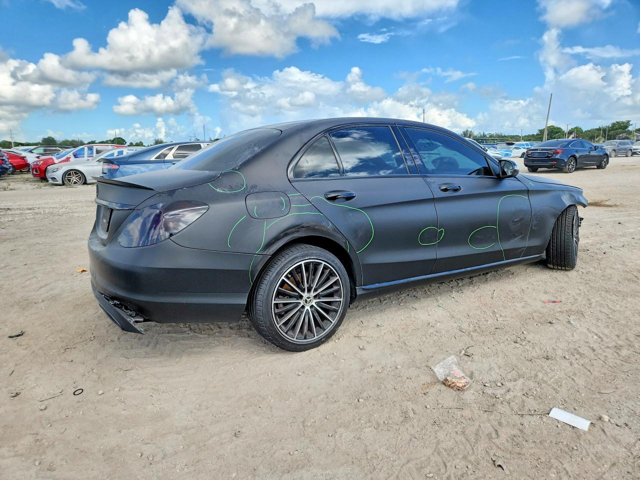 2020 Mercedes-Benz C 300 - Фото 3