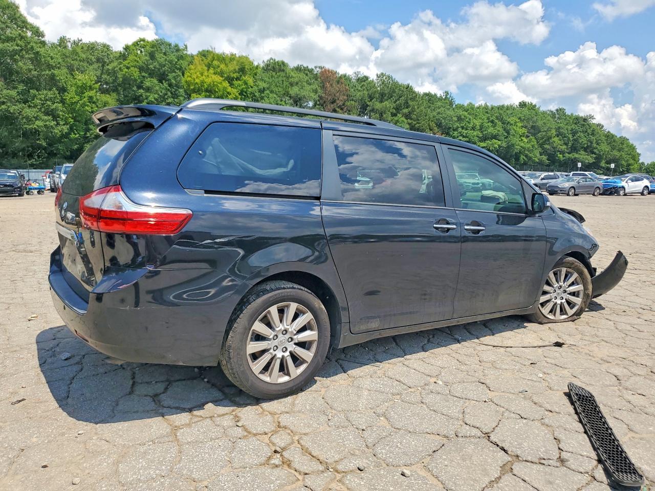 2015 Toyota Sienna Limited 7-Passenger - Image 3