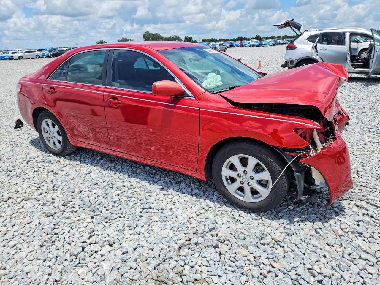 2011 Toyota Camry - Фото 4