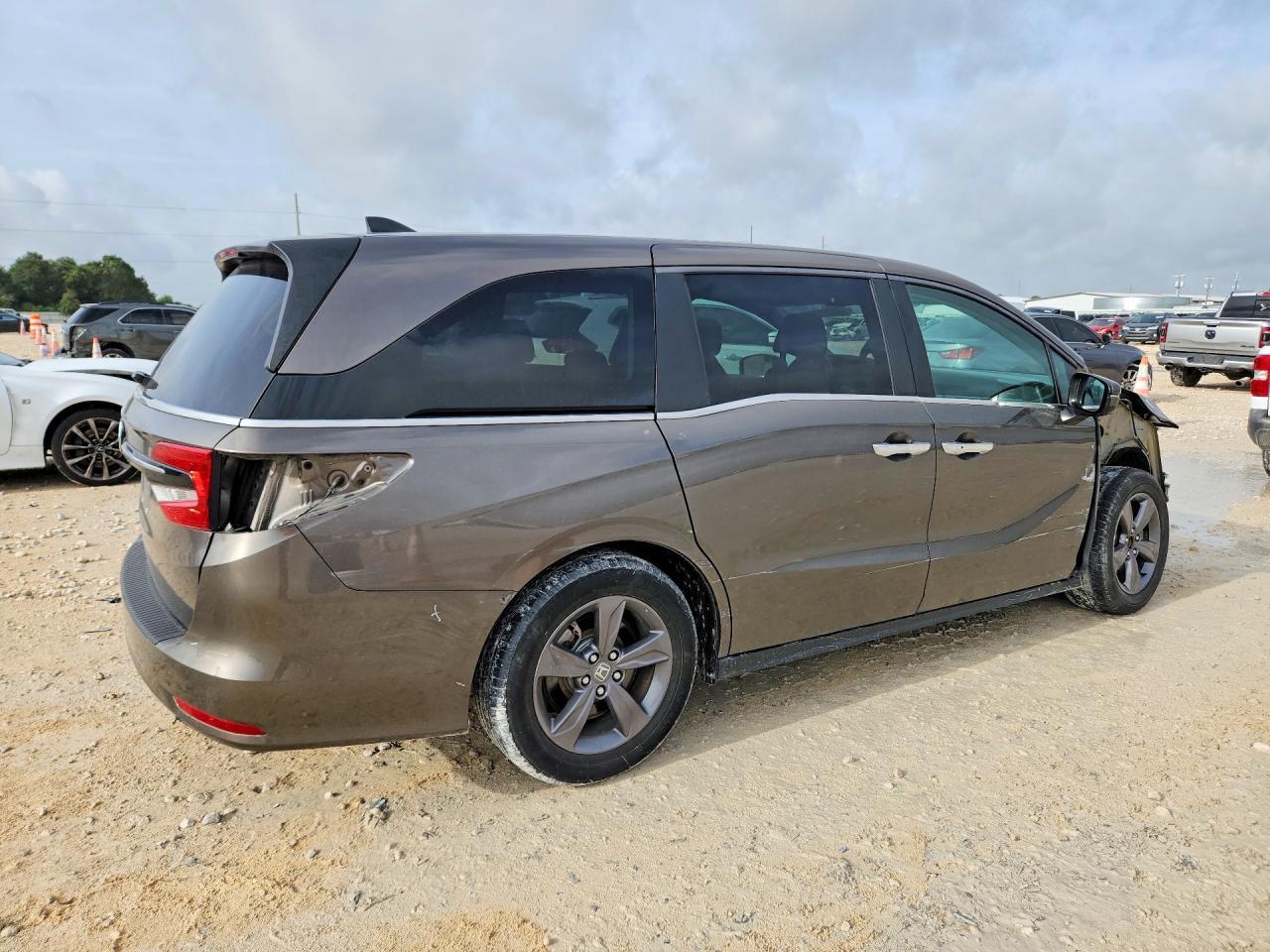 2021 Honda Odyssey Ex - Image 3