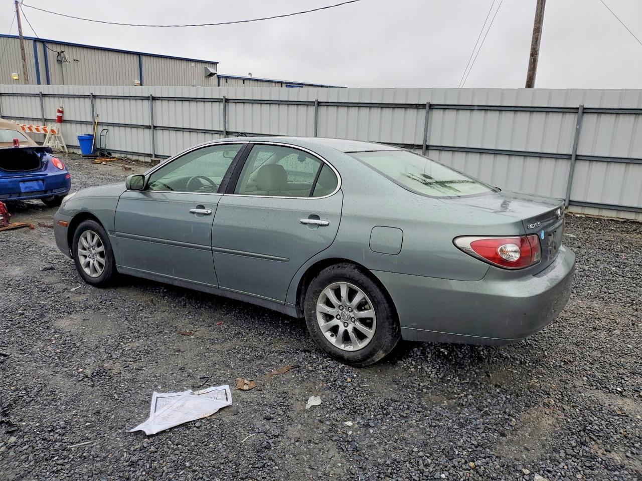 2004 Lexus Es 330 - Image 2