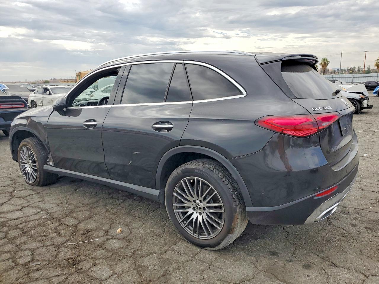 2024 Mercedes-Benz Glc 300 - Фото 2