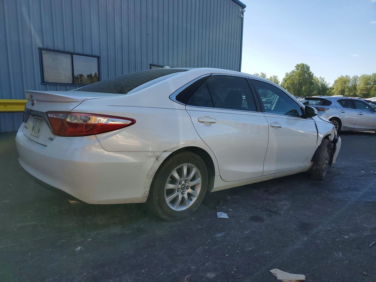 2016 Toyota Camry Xse - Image 3