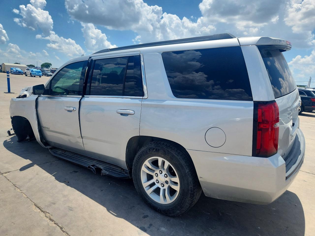 2019 Chevrolet Tahoe C1500 Ls - Фото 2