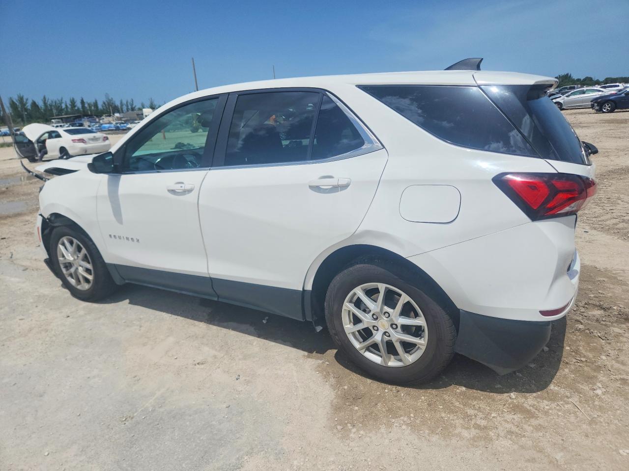 2022 Chevrolet Equinox Lt - Image 2