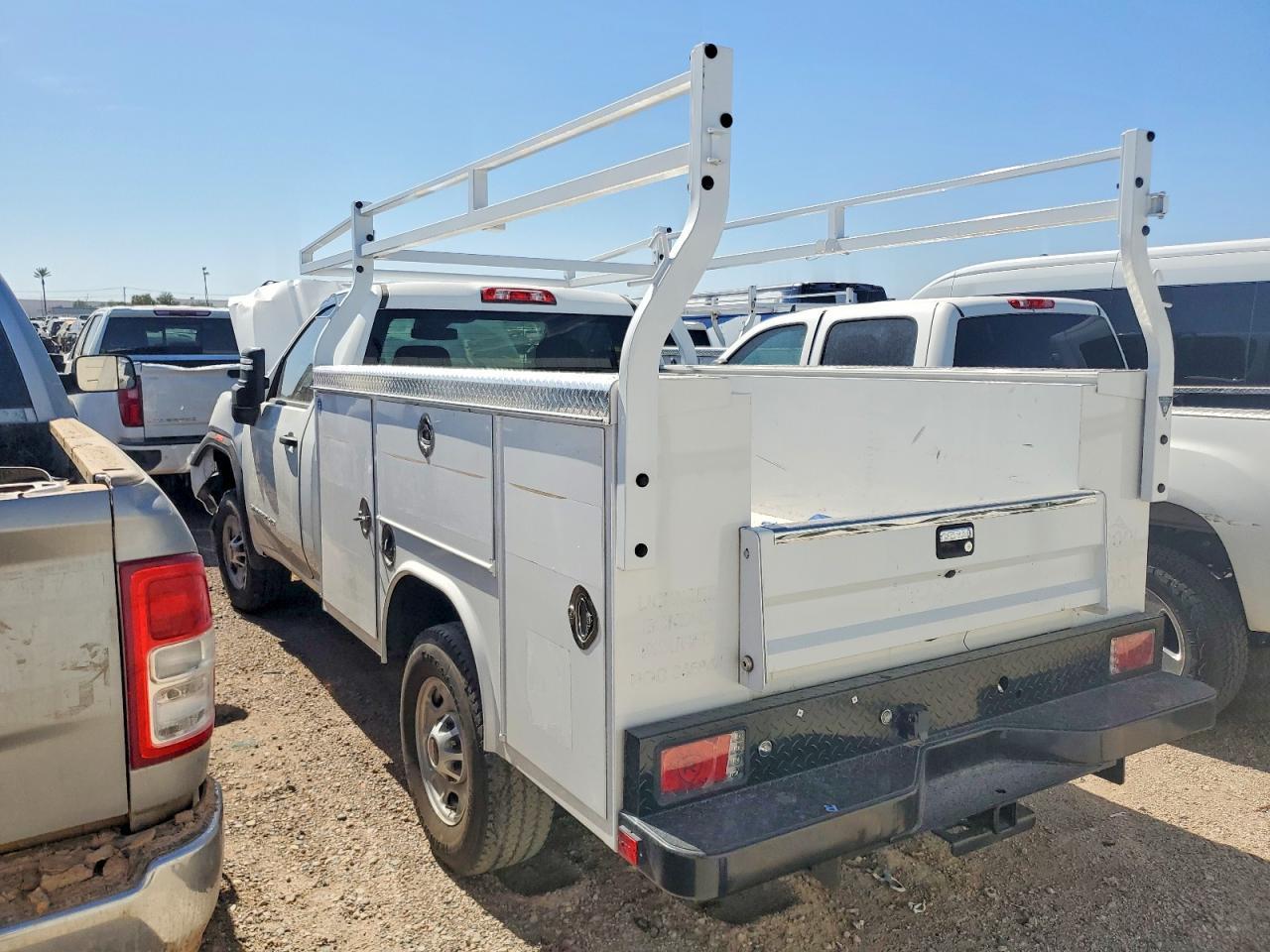 2025 GMC Sierra C2500 Heavy Duty - Фото 3
