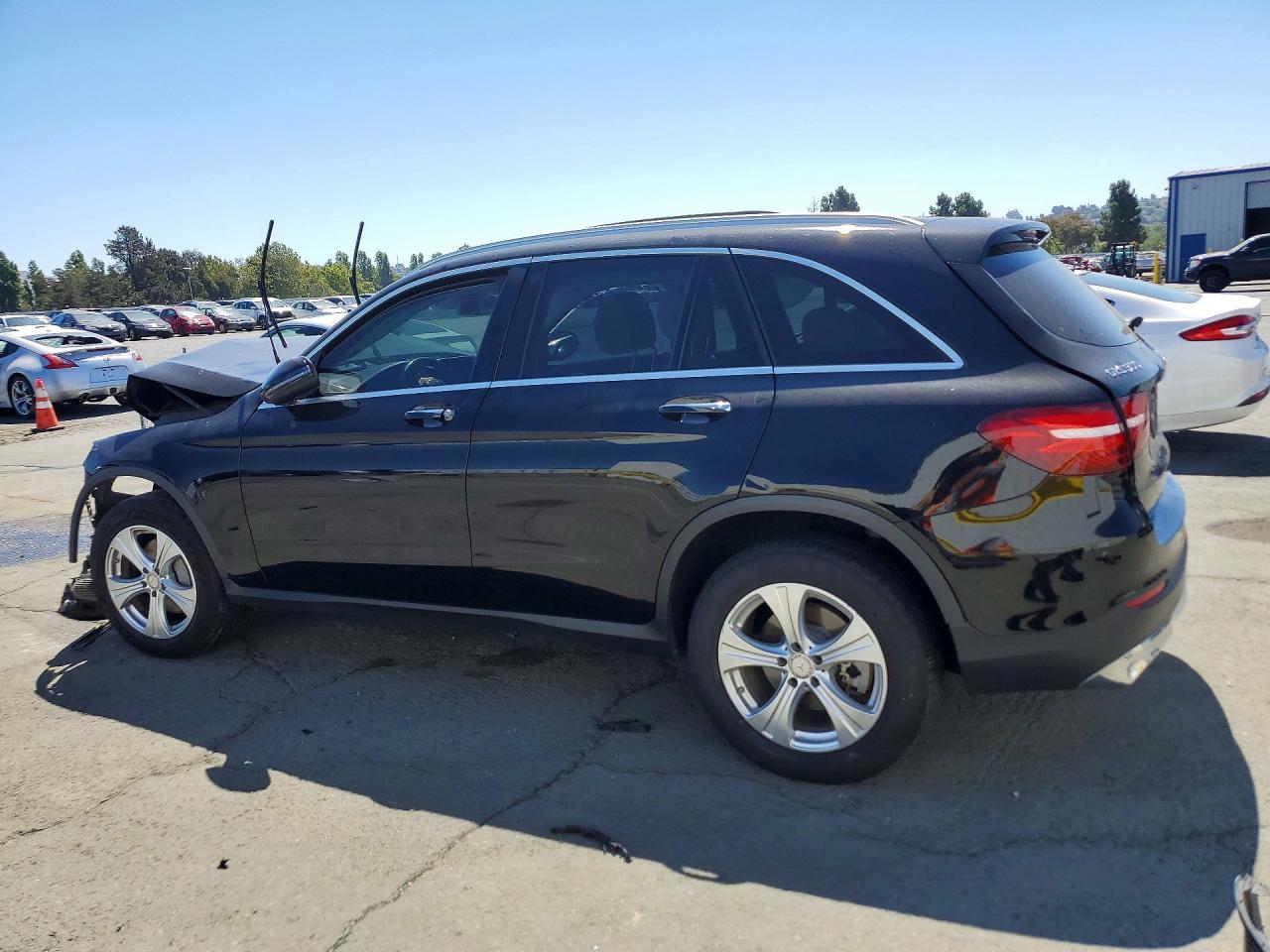 2016 Mercedes-Benz Glc - Image 2