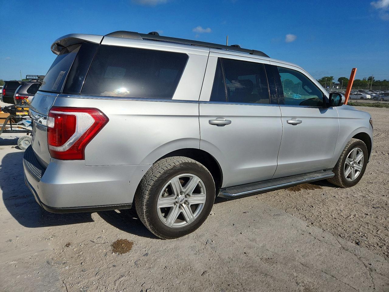 2019 Ford Expedition Xlt - Image 3