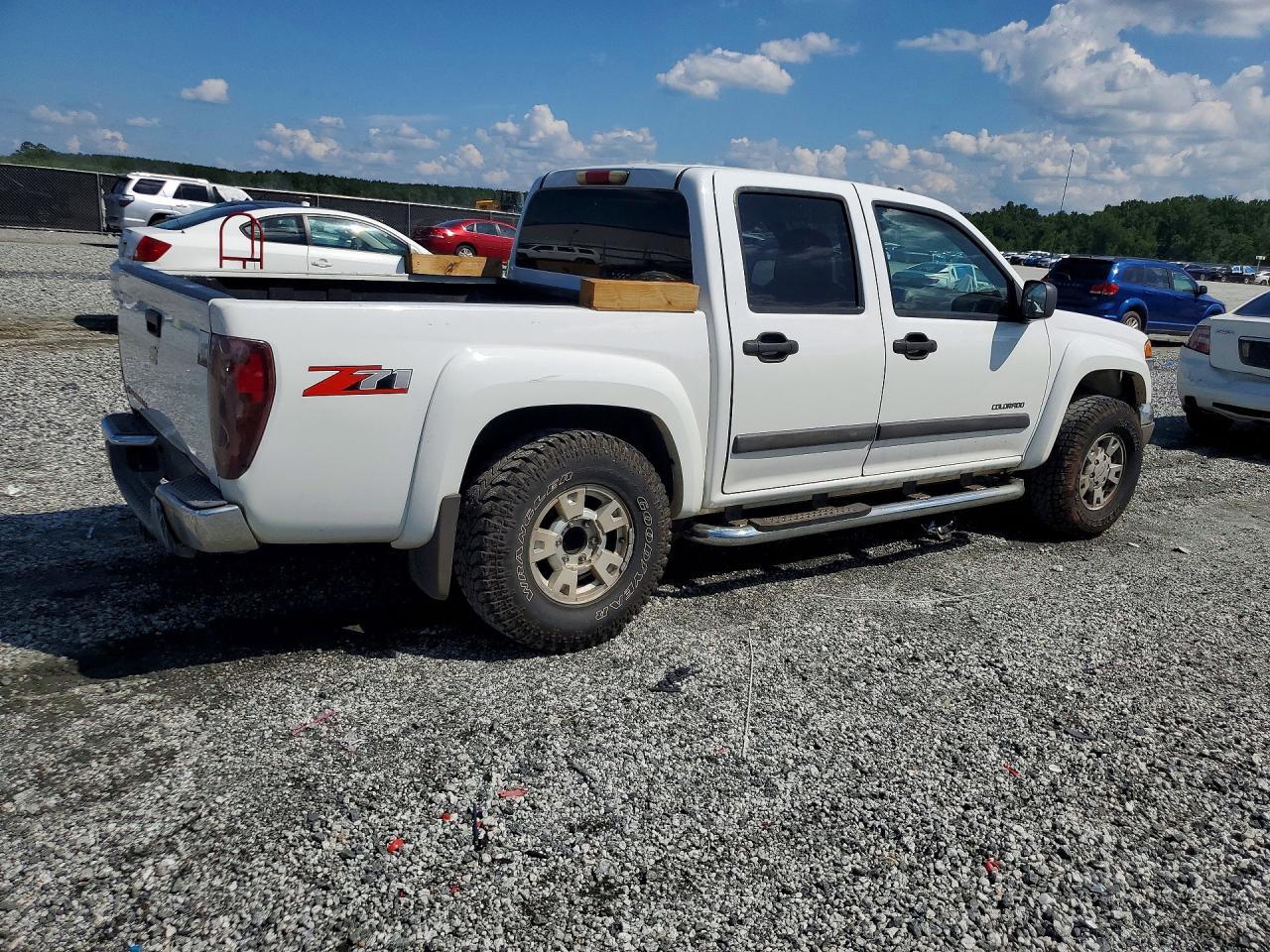 2004 Chevrolet Colorado - Image 3