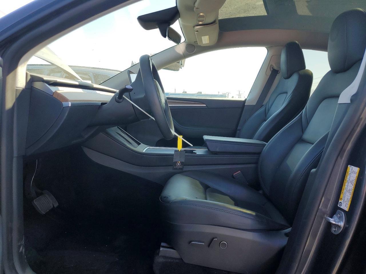 2023 Tesla Model Y - Image 7