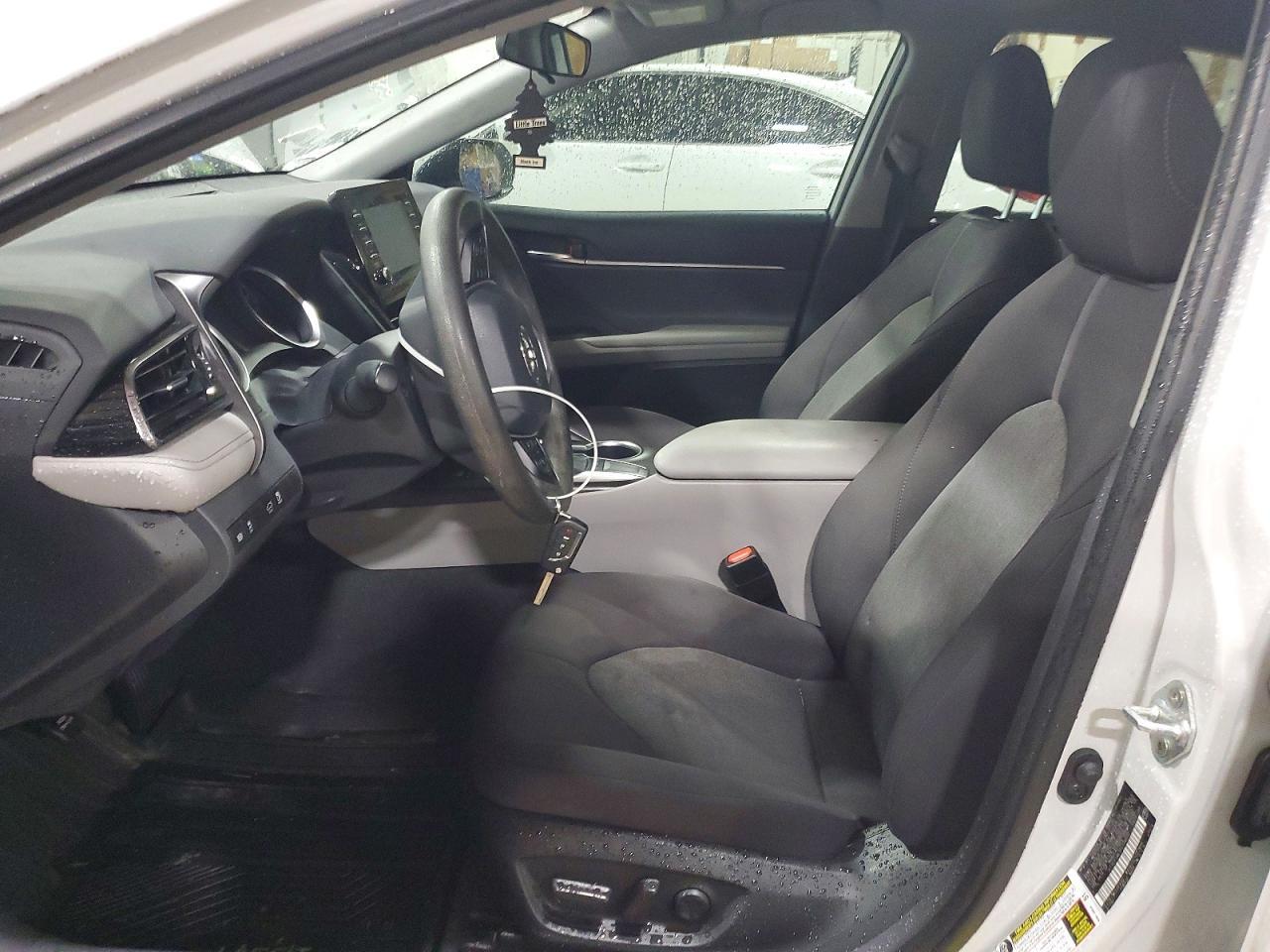 2023 Toyota Camry Le - Image 7
