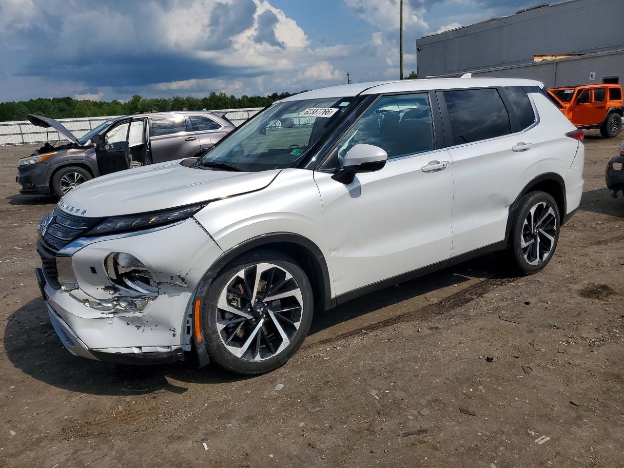 2024 Mitsubishi Outlander Se