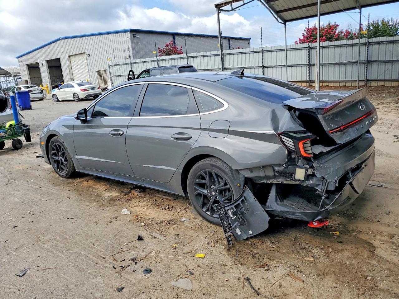 2021 Hyundai Sonata Sel - Image 2