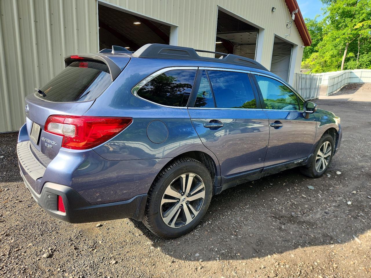 2018 Subaru Outback 3.6R Limited - Фото 3