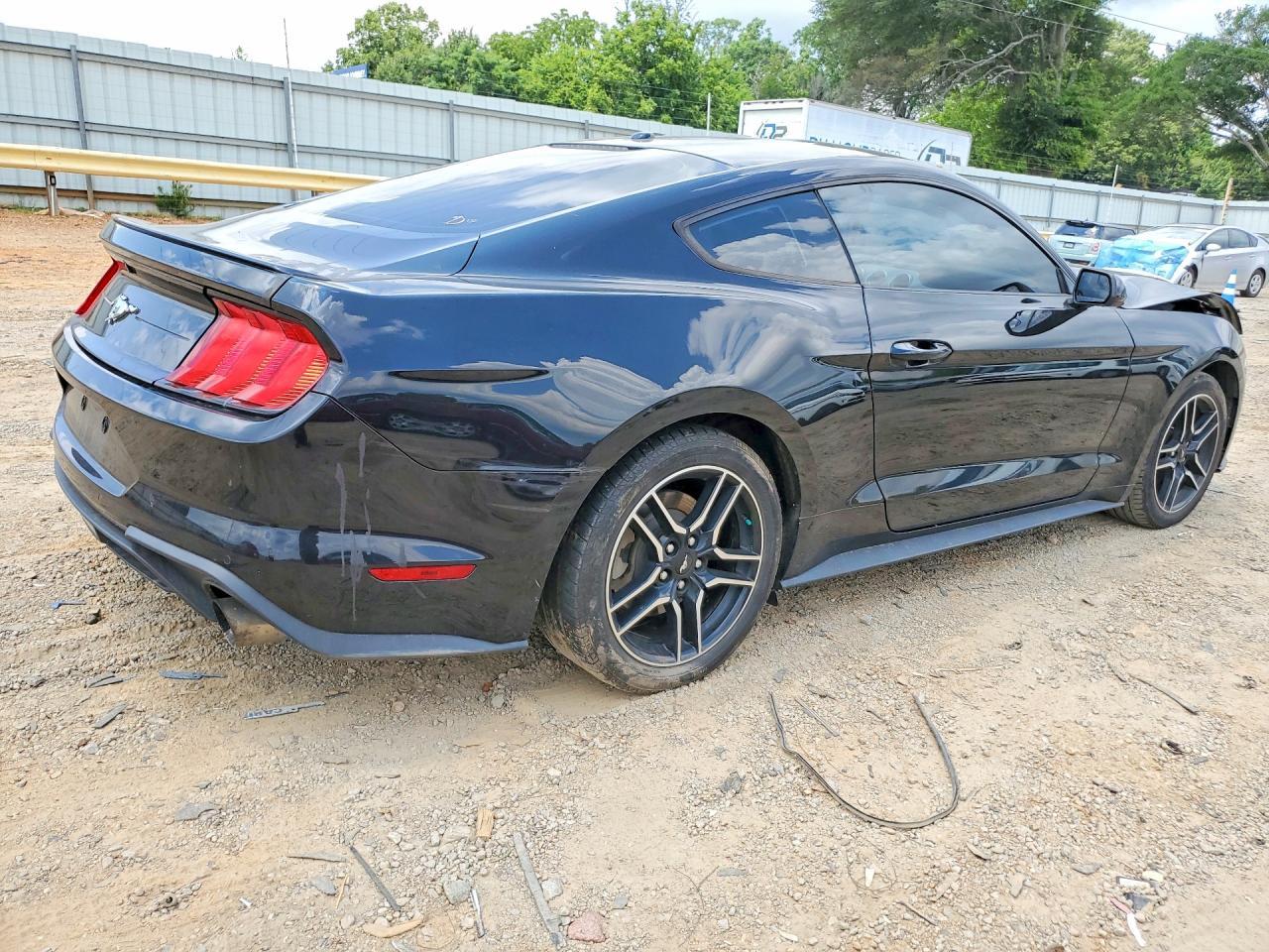 2019 Ford Mustang - Image 3