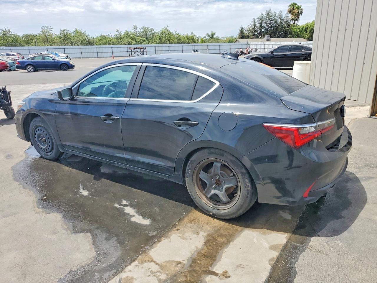 2019 Acura Ilx Premium - Image 2