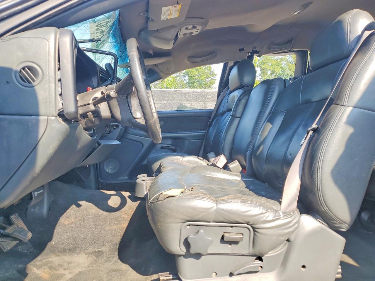 2002 Chevrolet Silverado K1500 - Image 7