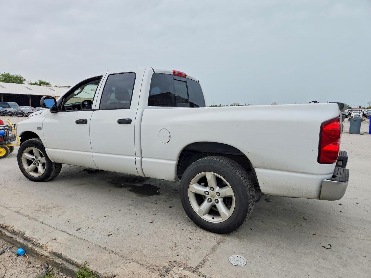 2007 Dodge Ram 1500 St - Фото 2
