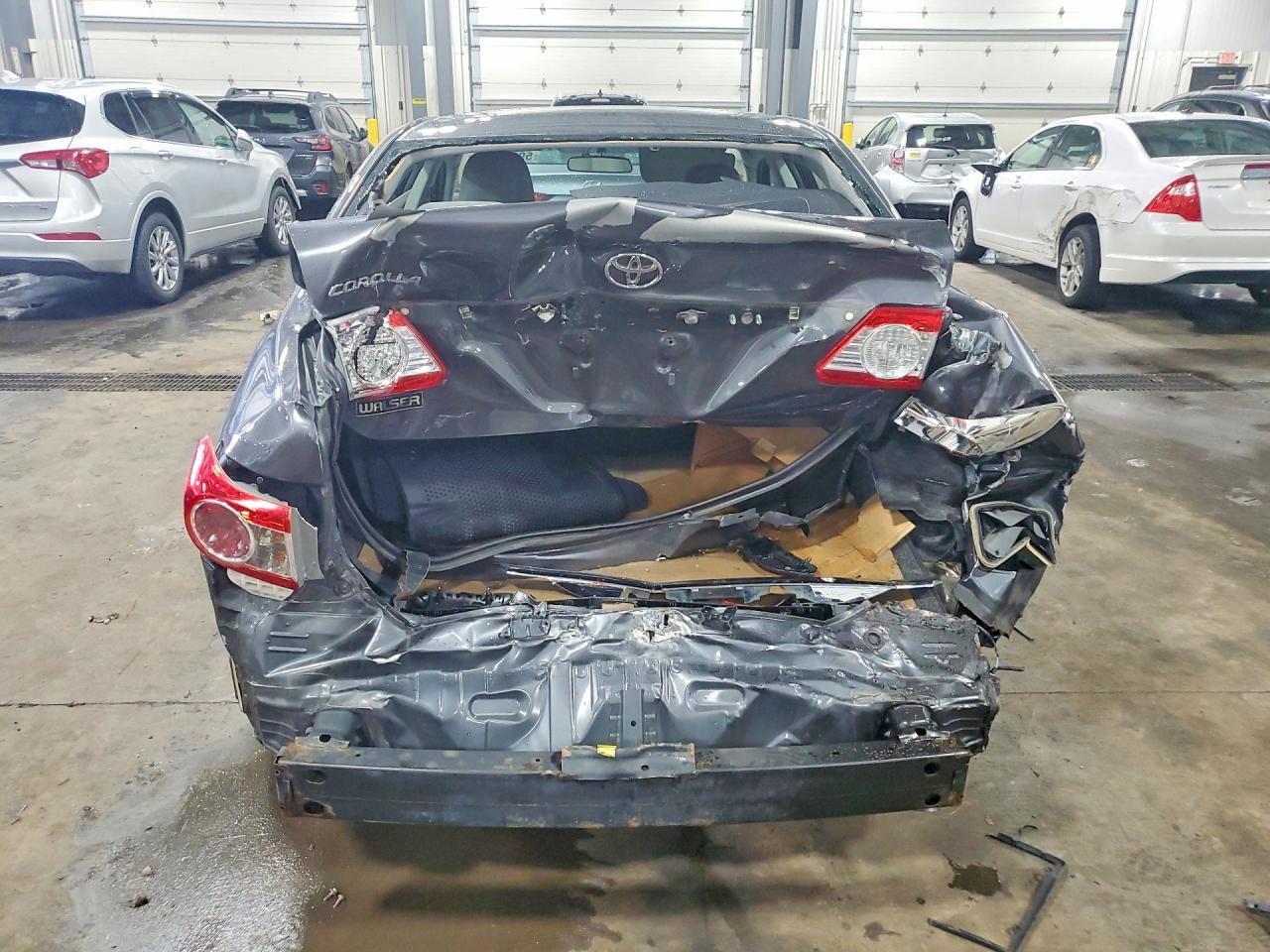 2013 Toyota Corolla L - Фото 6