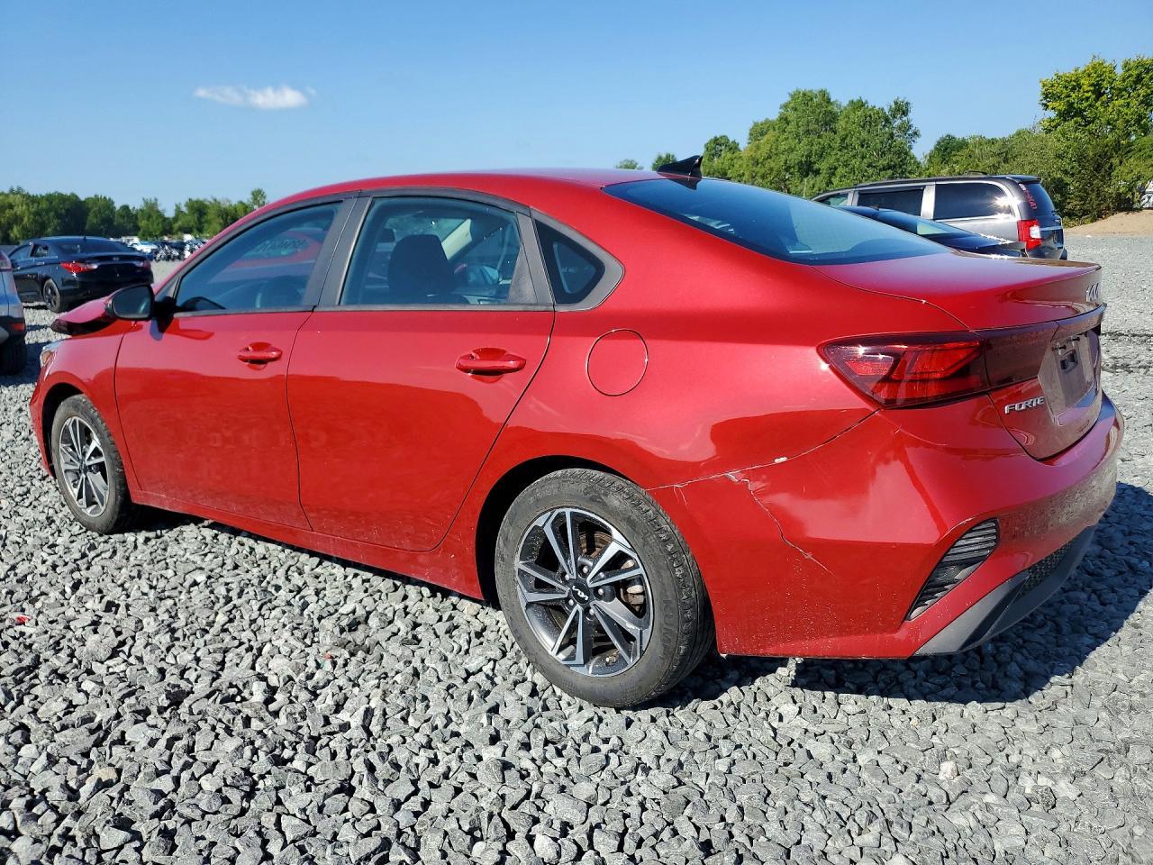 2023 Kia Forte Lxs - Image 2