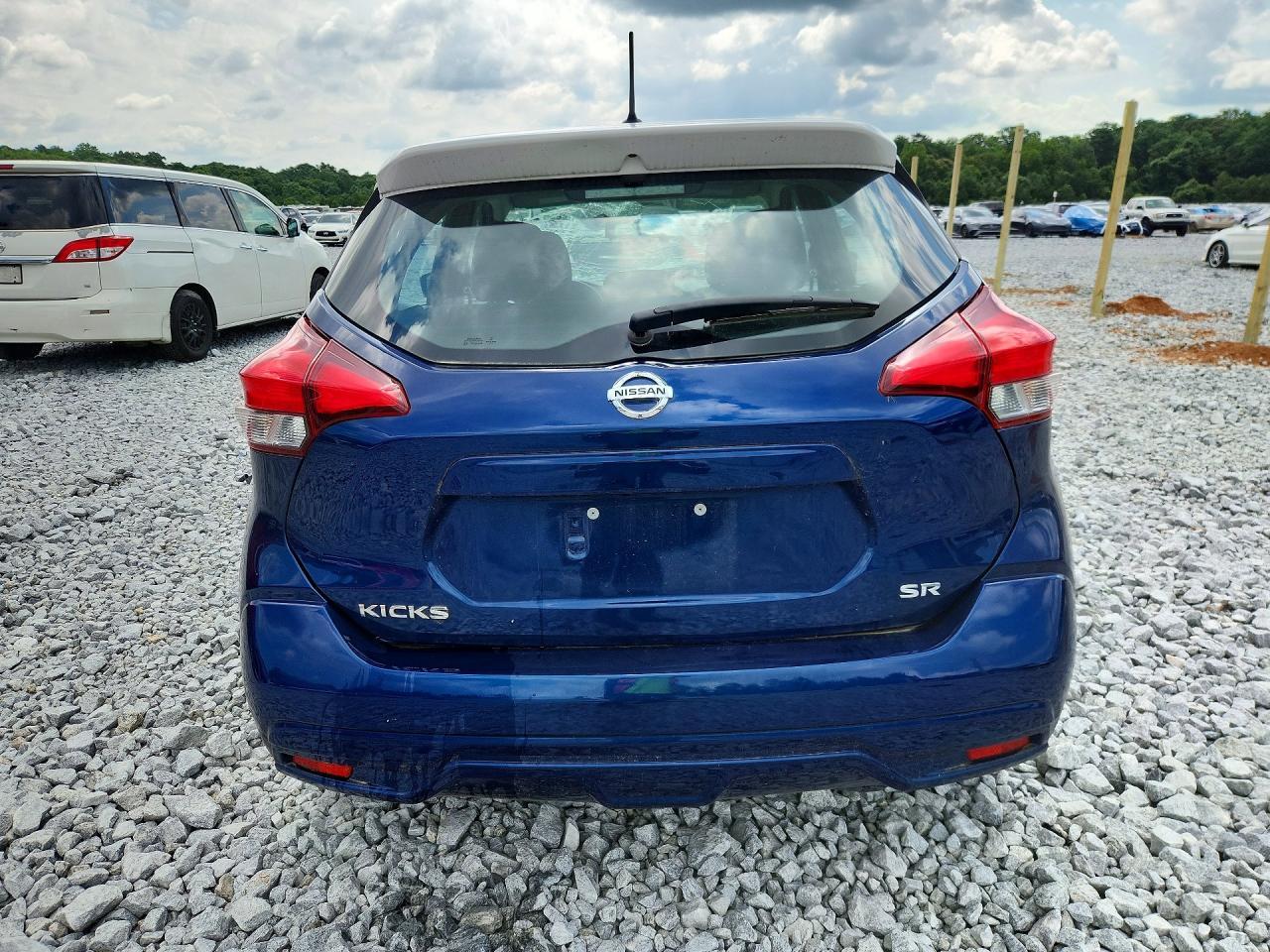 2019 Nissan Kicks Sr - Image 6