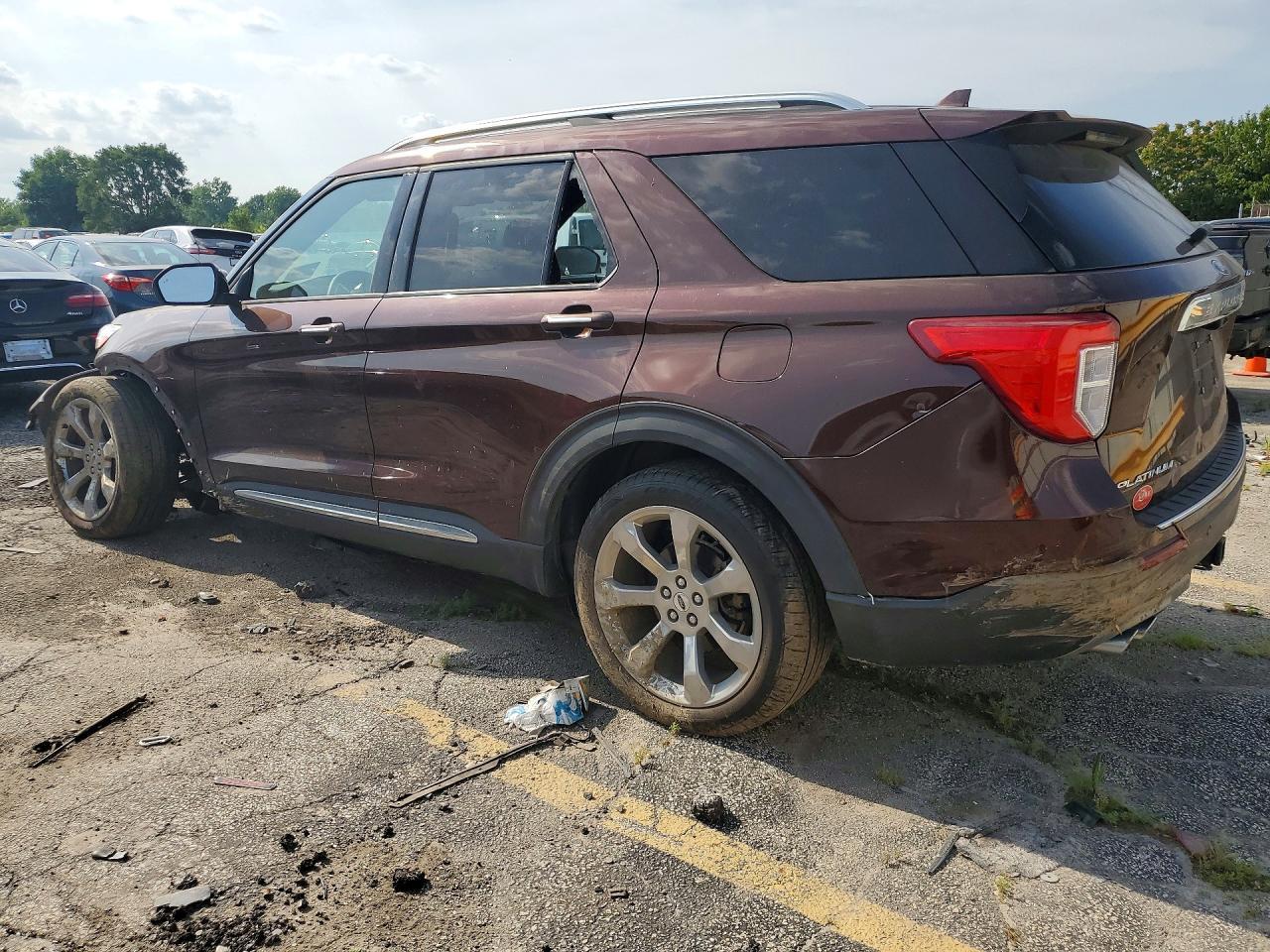 2025 Ford Explorer Platinum - Фото 2