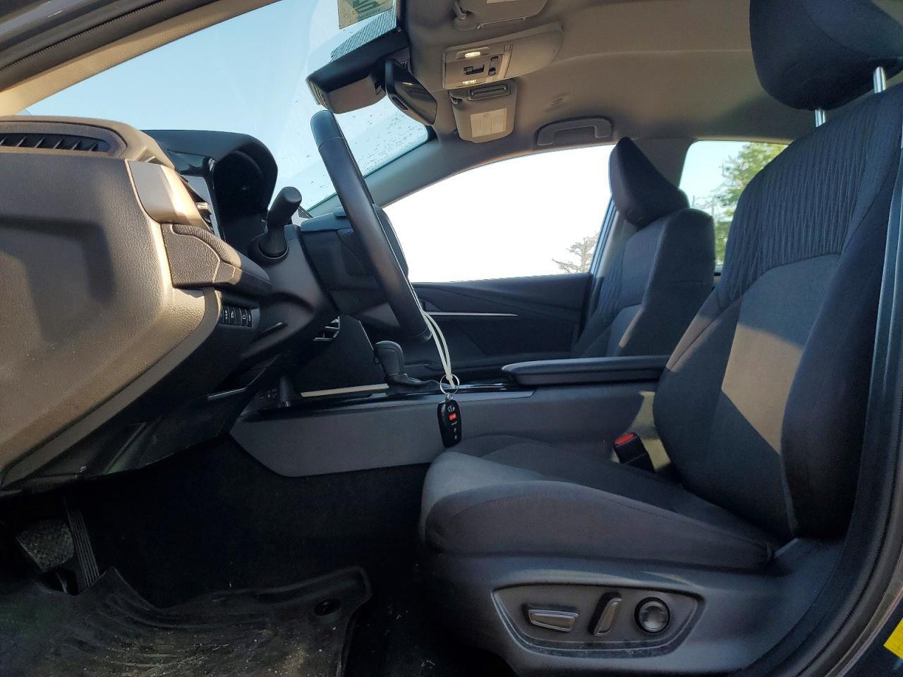 2025 Toyota Camry Le - Image 7