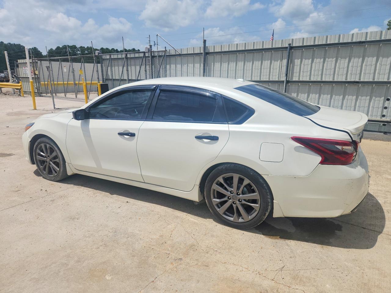 2018 Nissan Altima 2.5 S - Фото 2