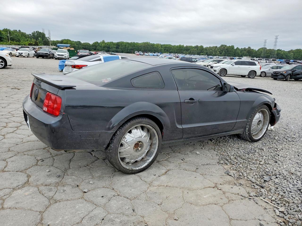 2007 Ford Mustang - Фото 3