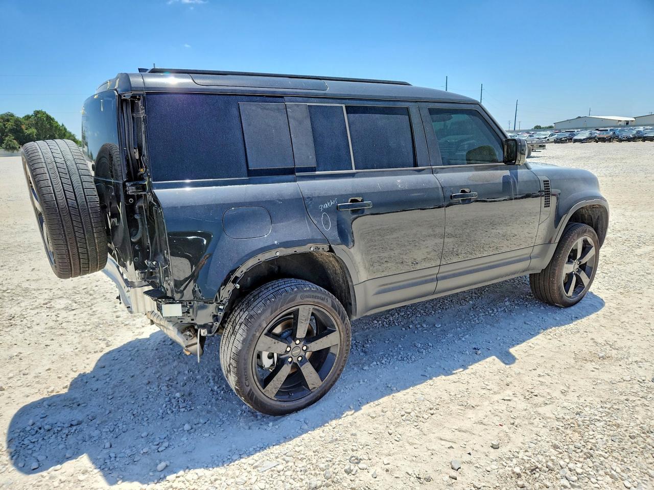 2026 Land Rover Defender 110 S - Фото 3
