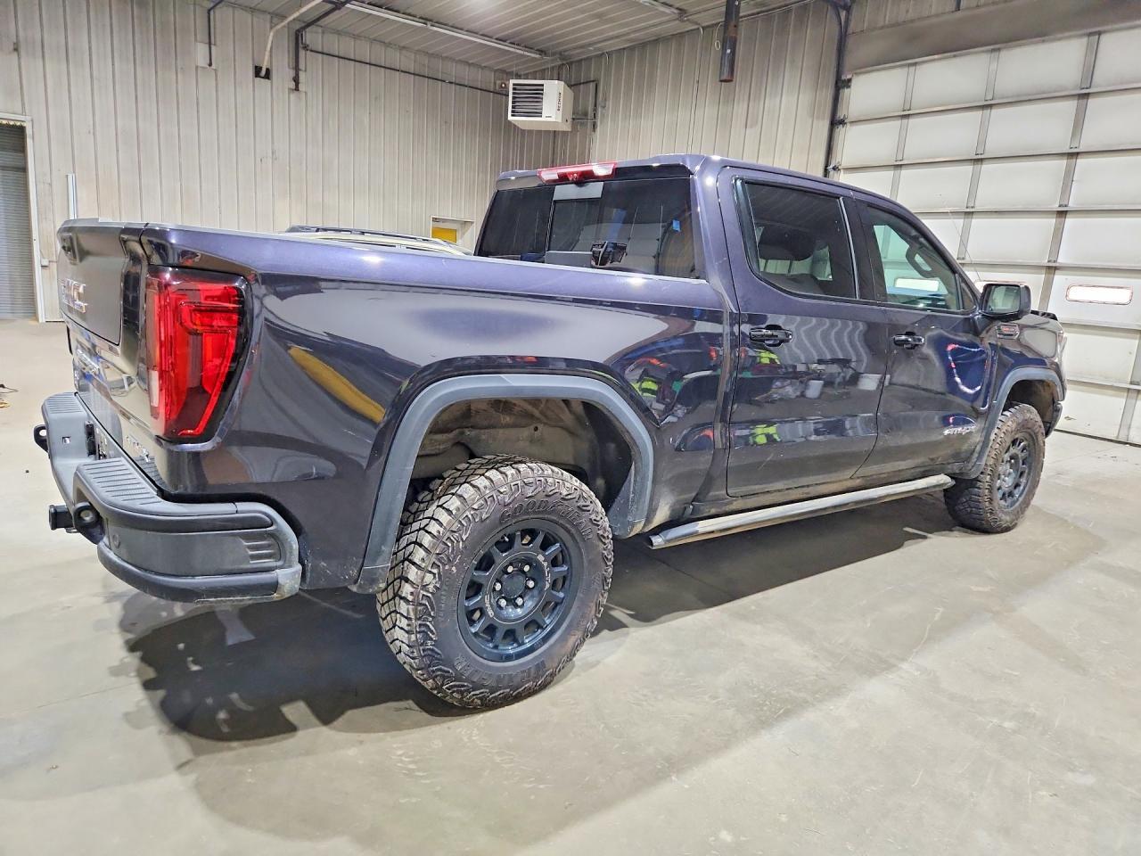 2026 GMC Sierra K1500 At4X - Фото 3