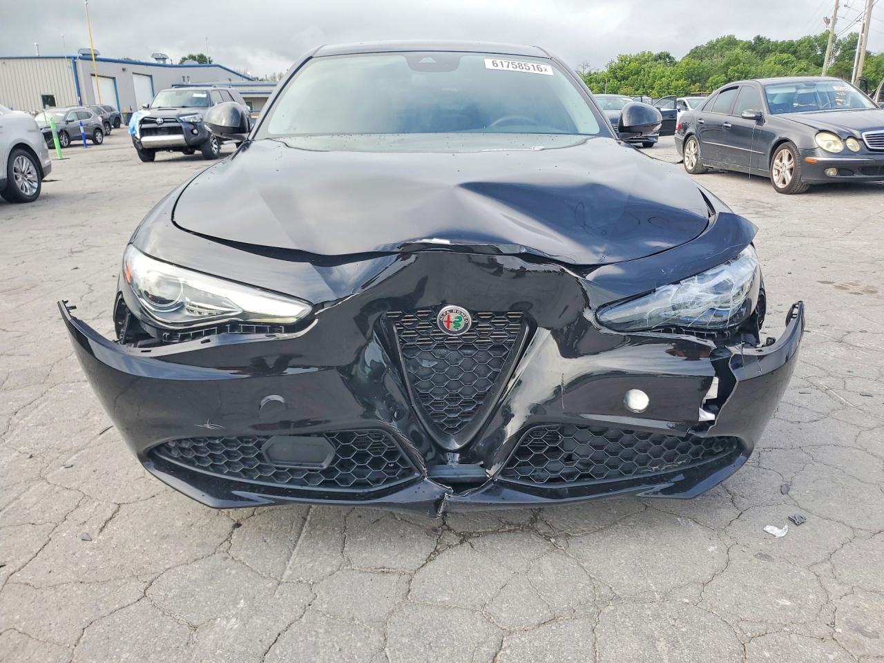 2020 Alfa Romeo Giulia - Image 5