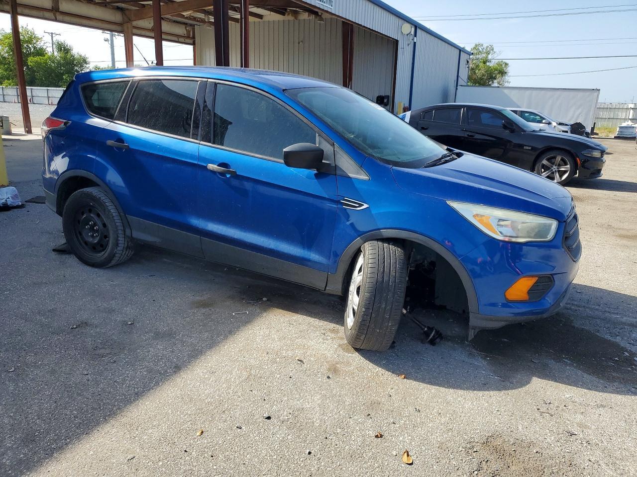 2017 Ford Escape S - Фото 4