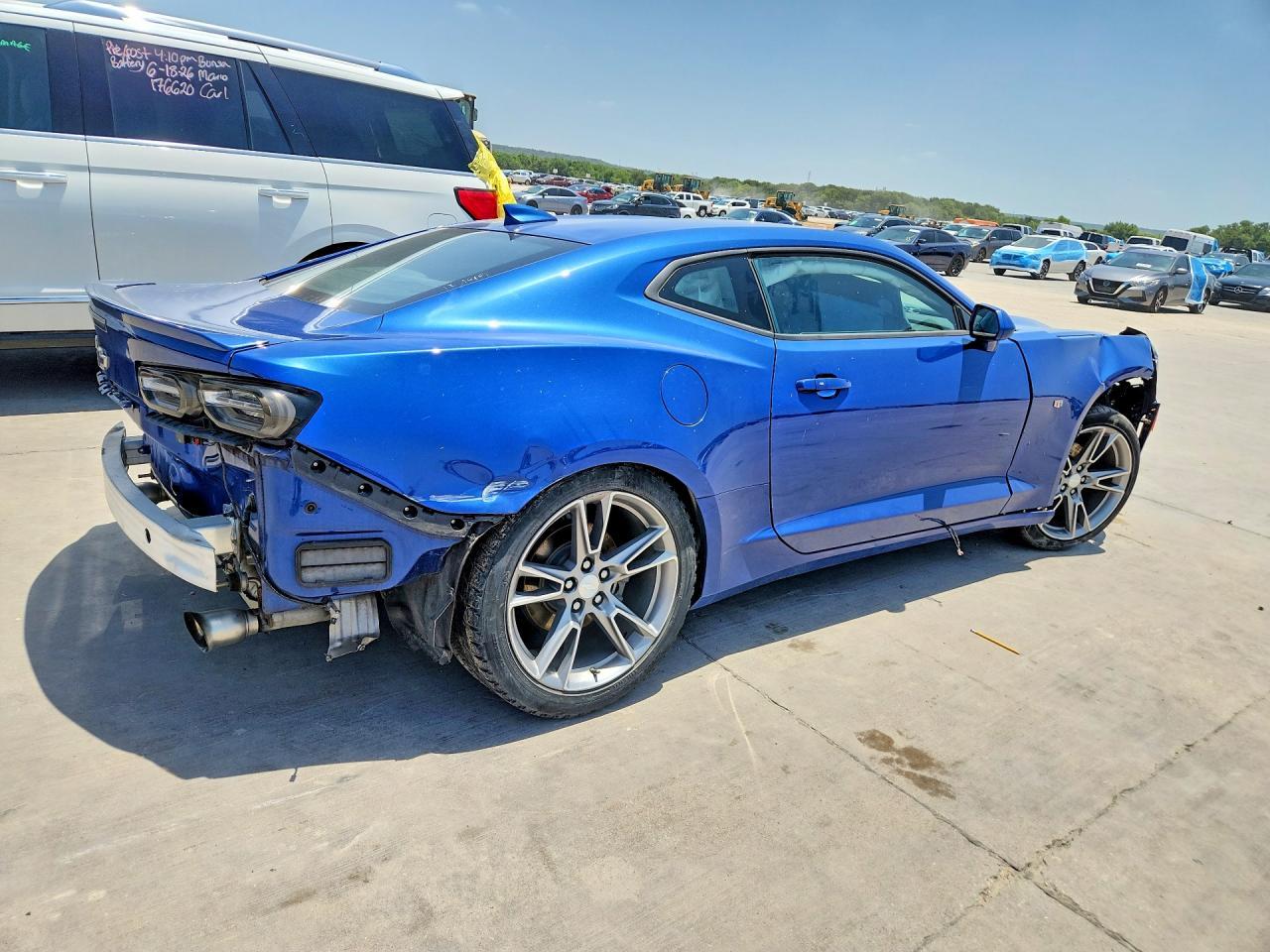 2019 Chevrolet Camaro - Фото 3