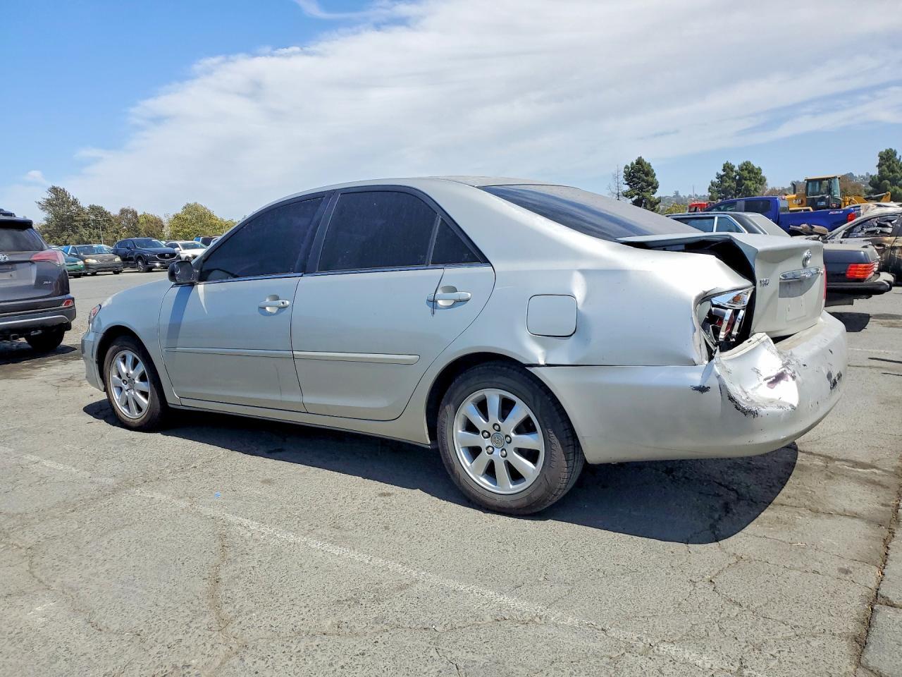 2005 Toyota Camry - Фото 2