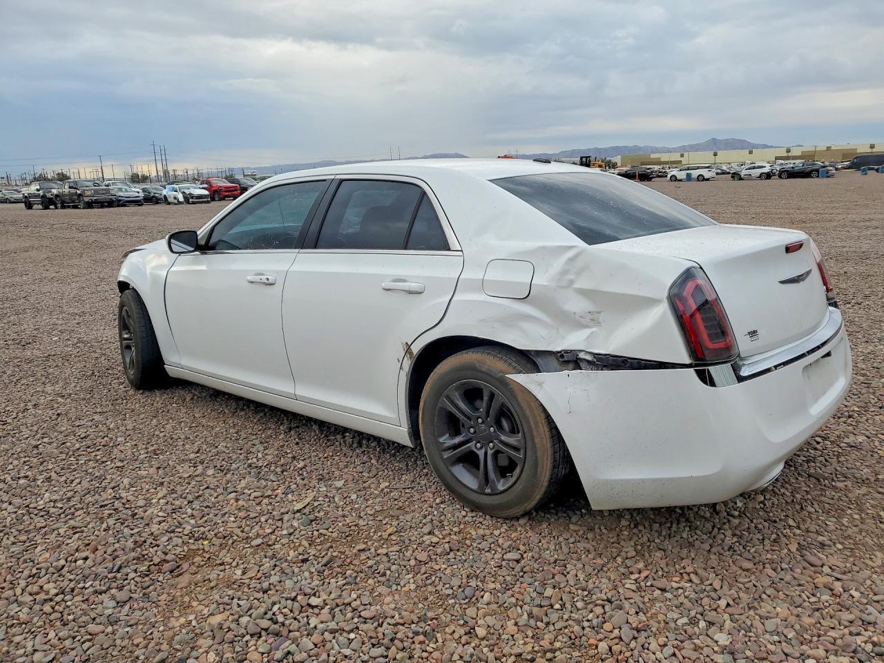 2013 Chrysler 300 - Image 2