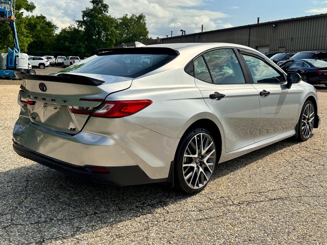 2025 Toyota Camry Le - Фото 4