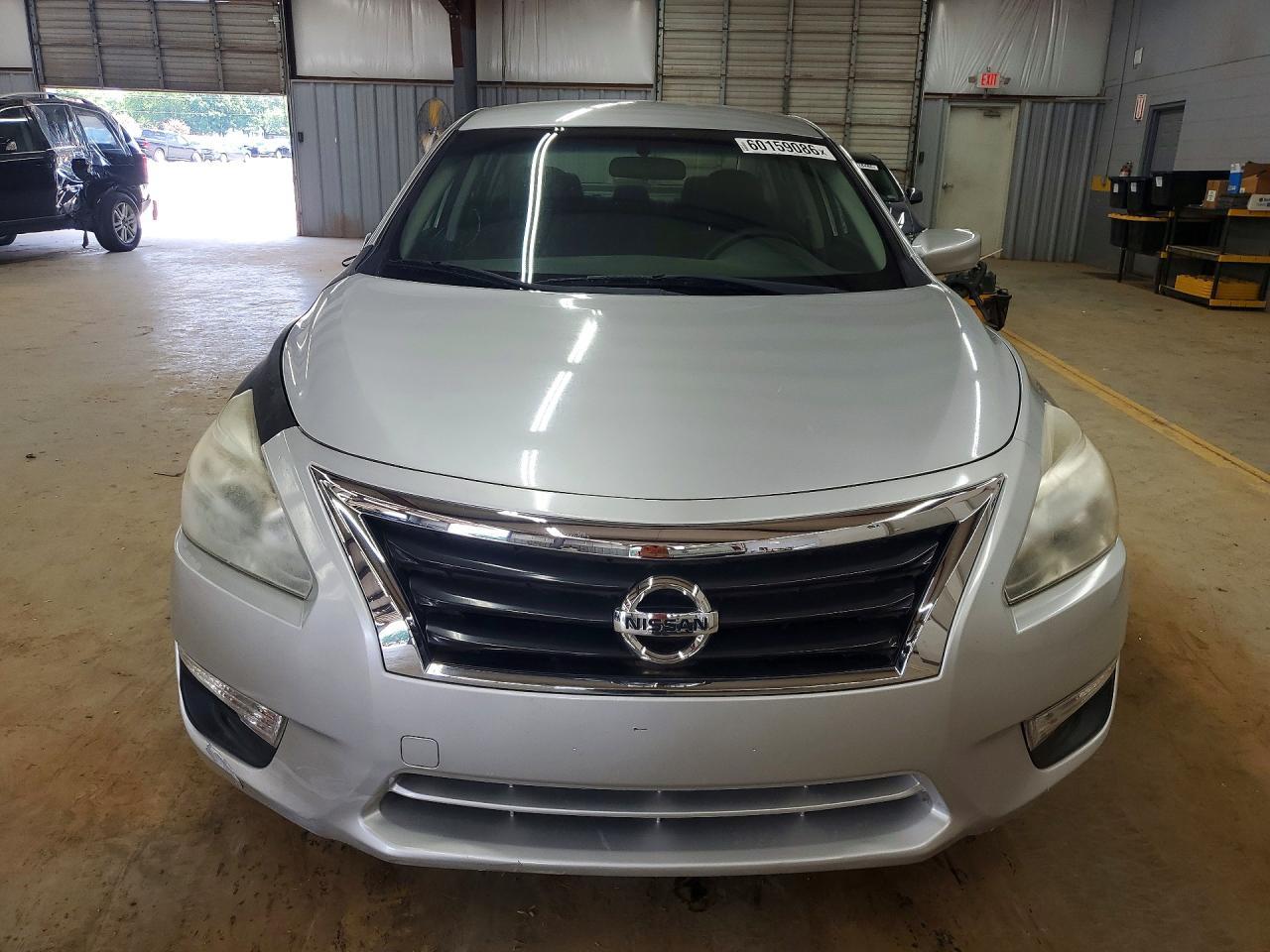 2014 Nissan Altima 2.5 - Image 5