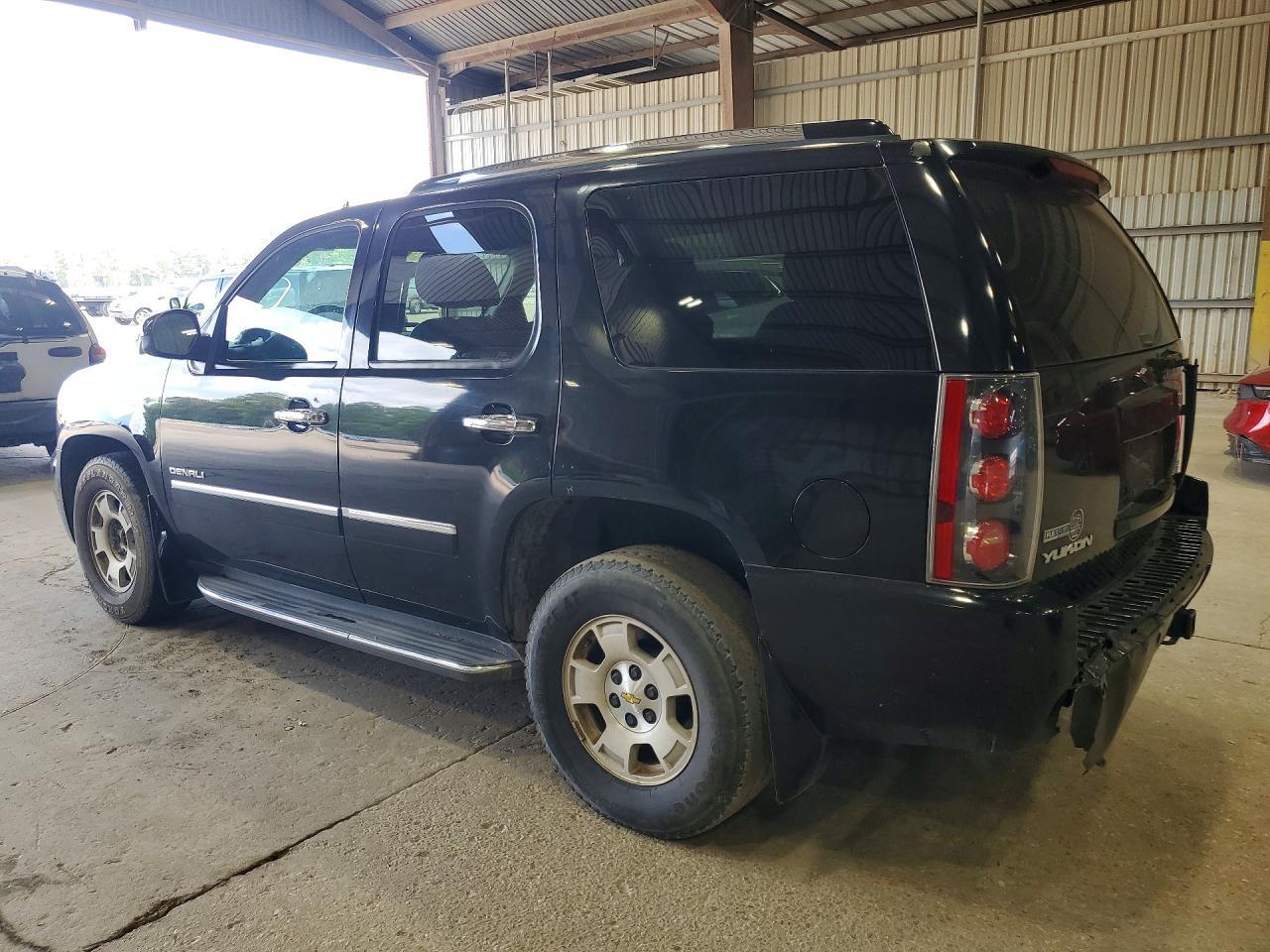 2011 GMC Yukon Denali - Фото 2