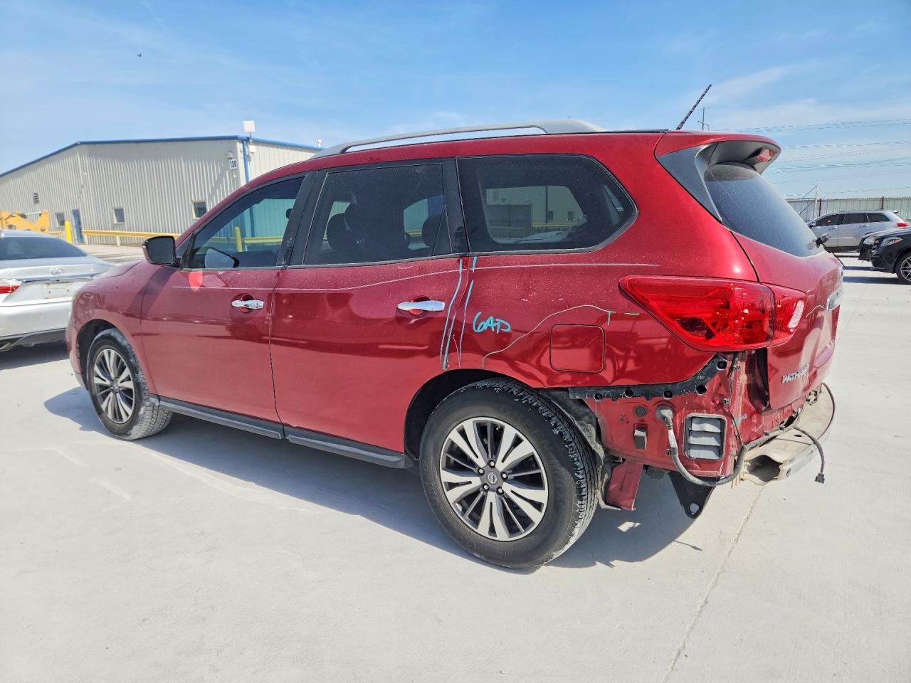 2017 Nissan Pathfinder Sv - Фото 2