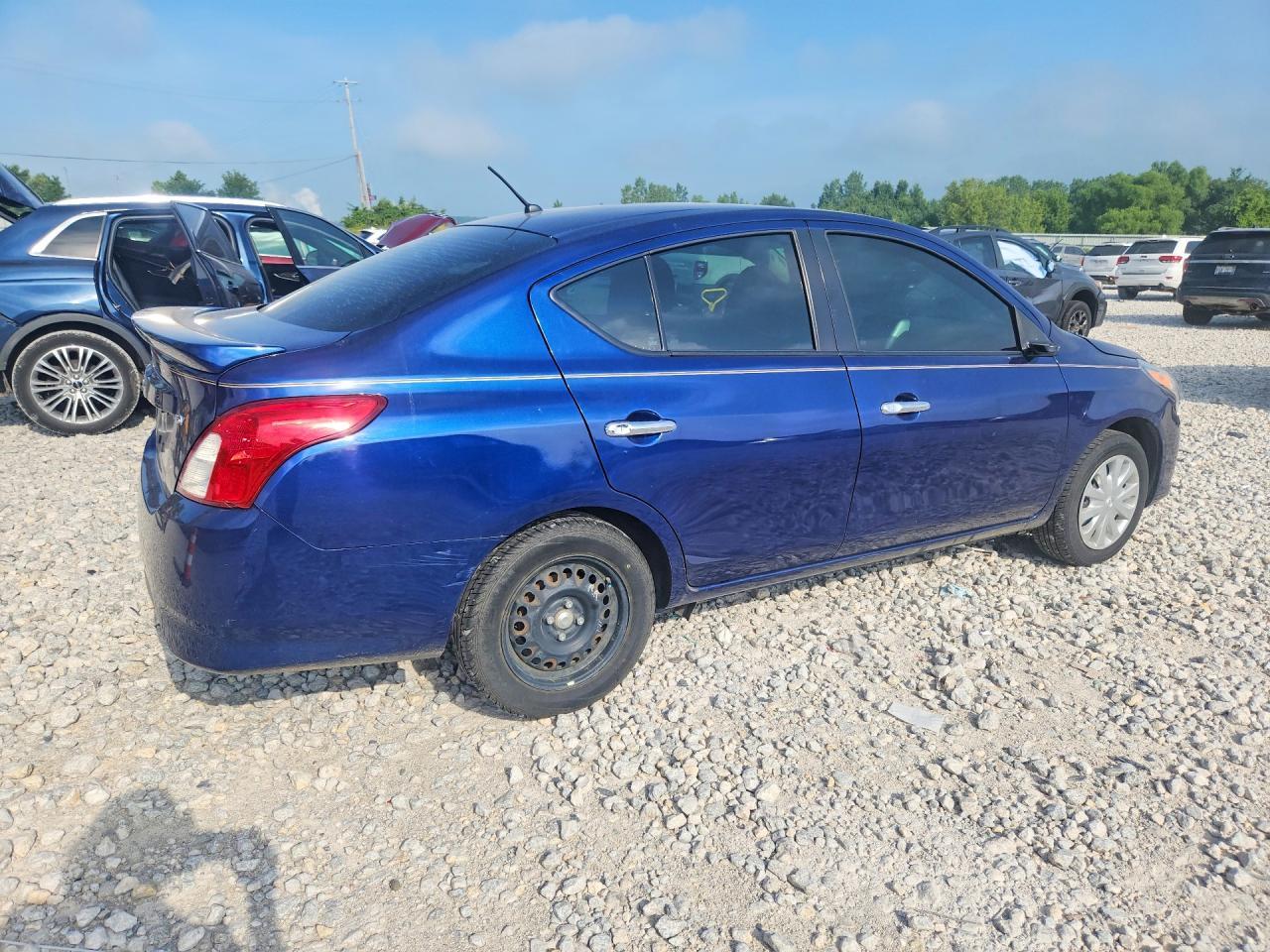 2019 Nissan Versa Sv - Фото 3