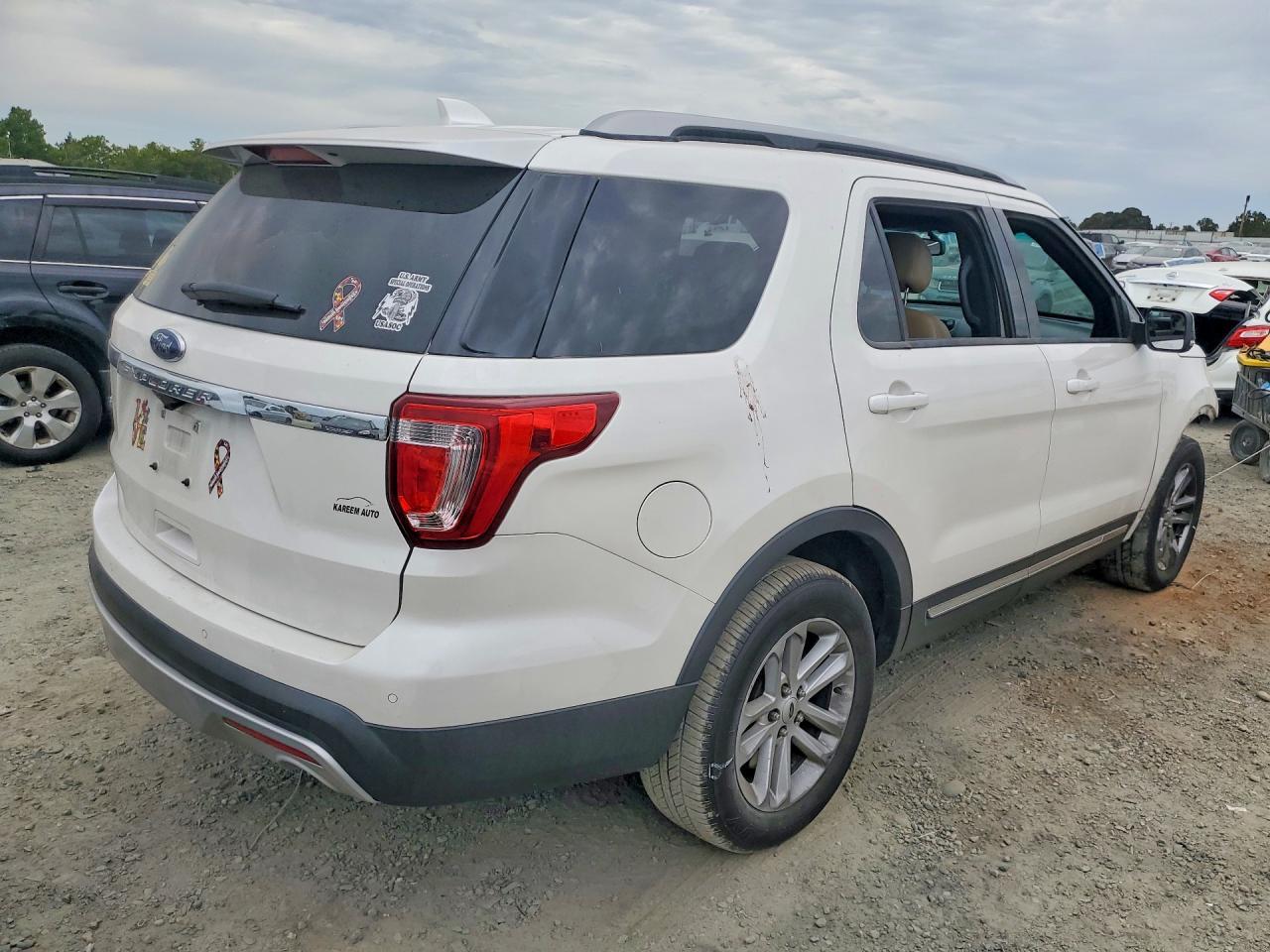 2016 Ford Explorer Xlt - Image 3