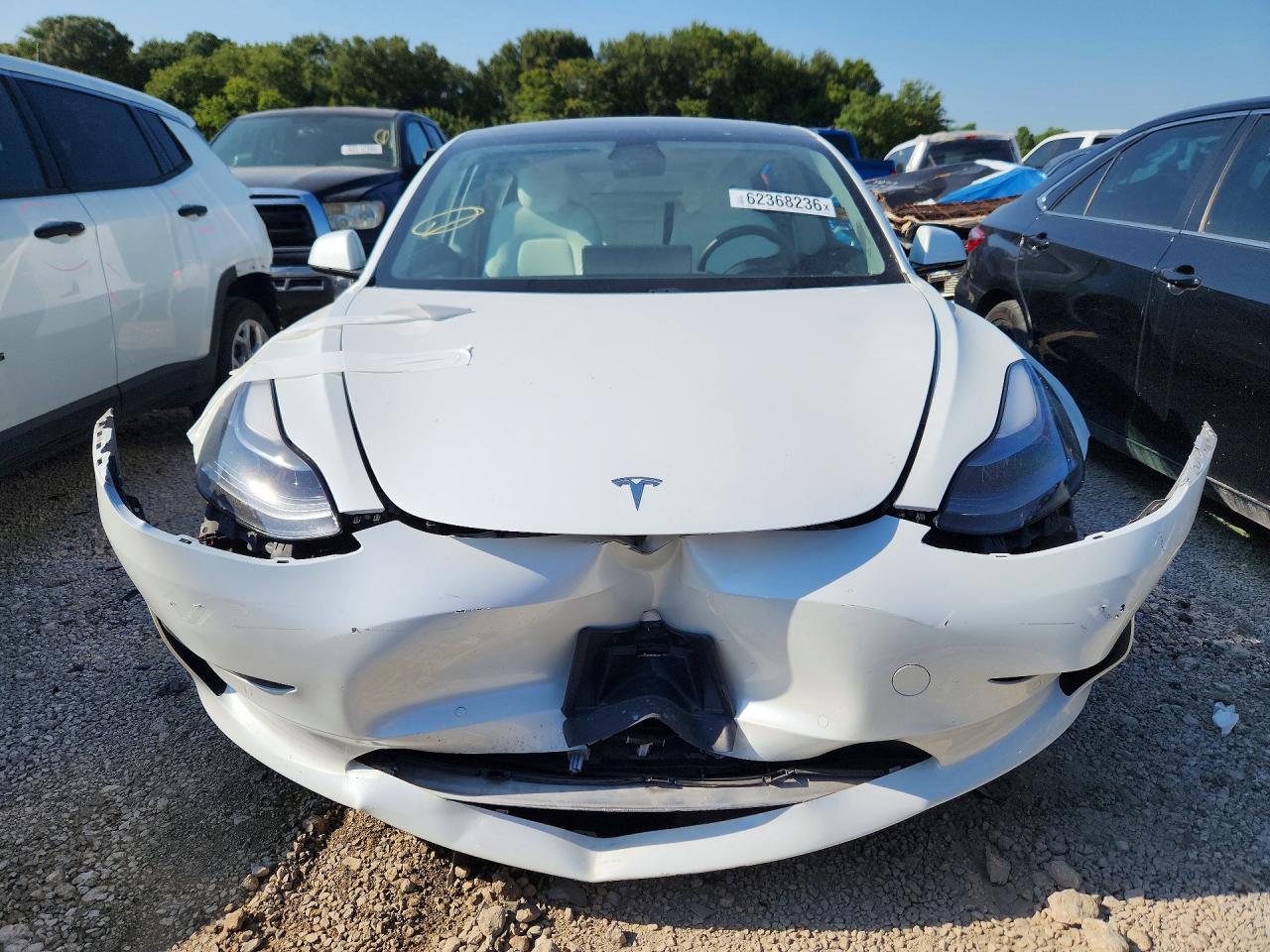 2021 Tesla Model 3 - Фото 5