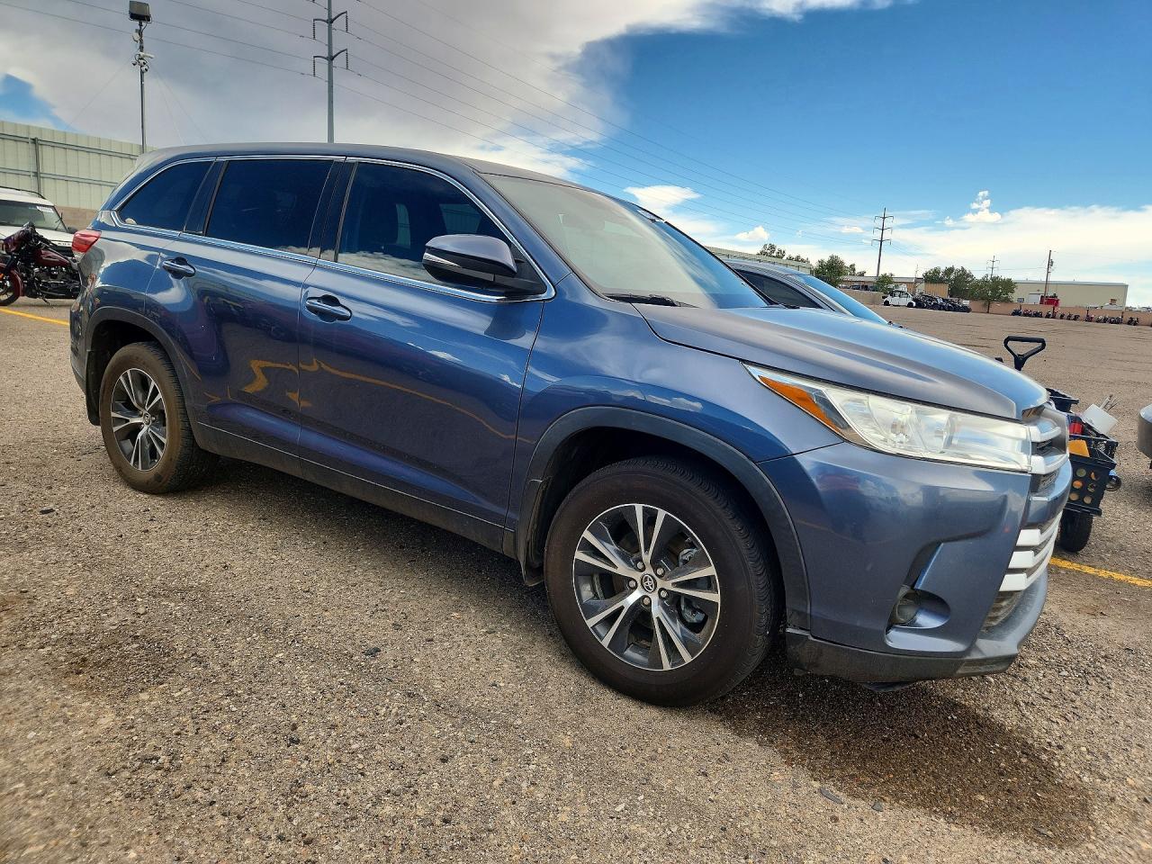 2019 Toyota Highlander Le - Фото 4