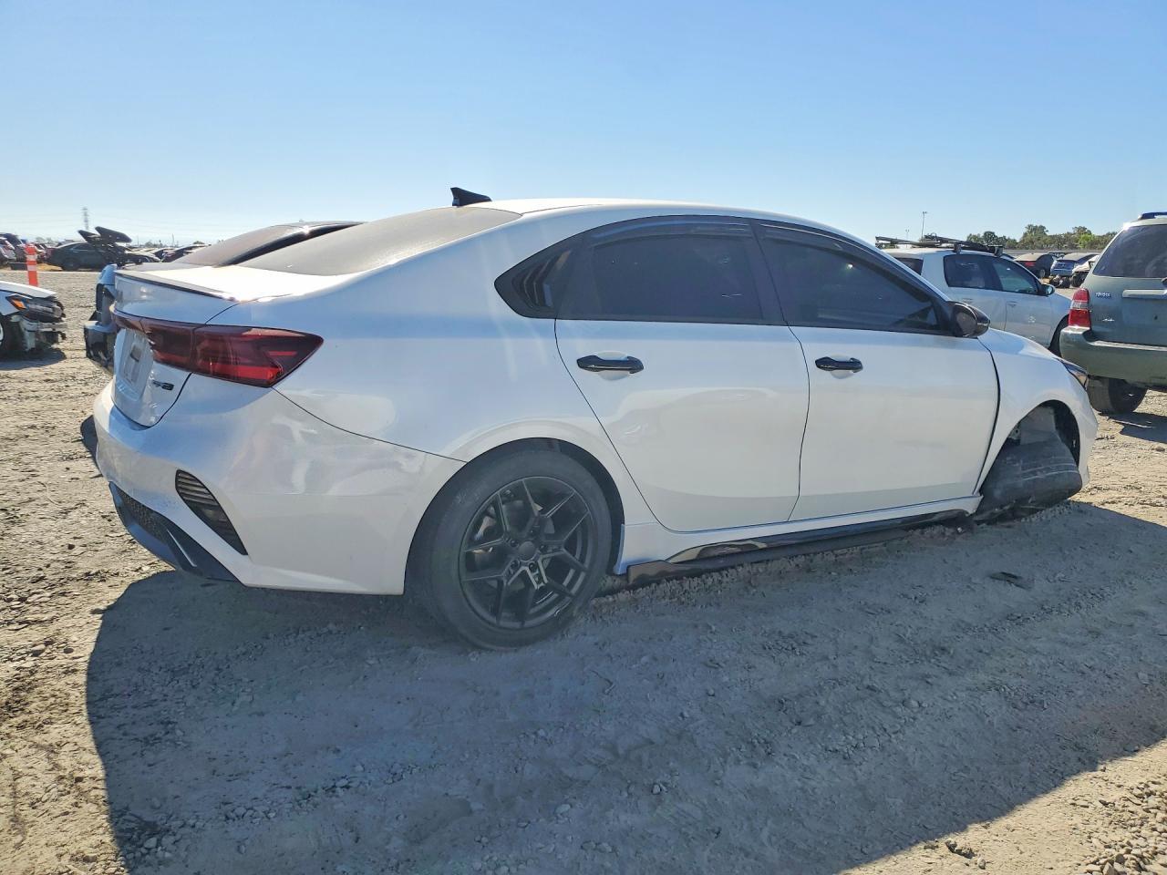 2024 Kia Forte Gt Line - Image 3