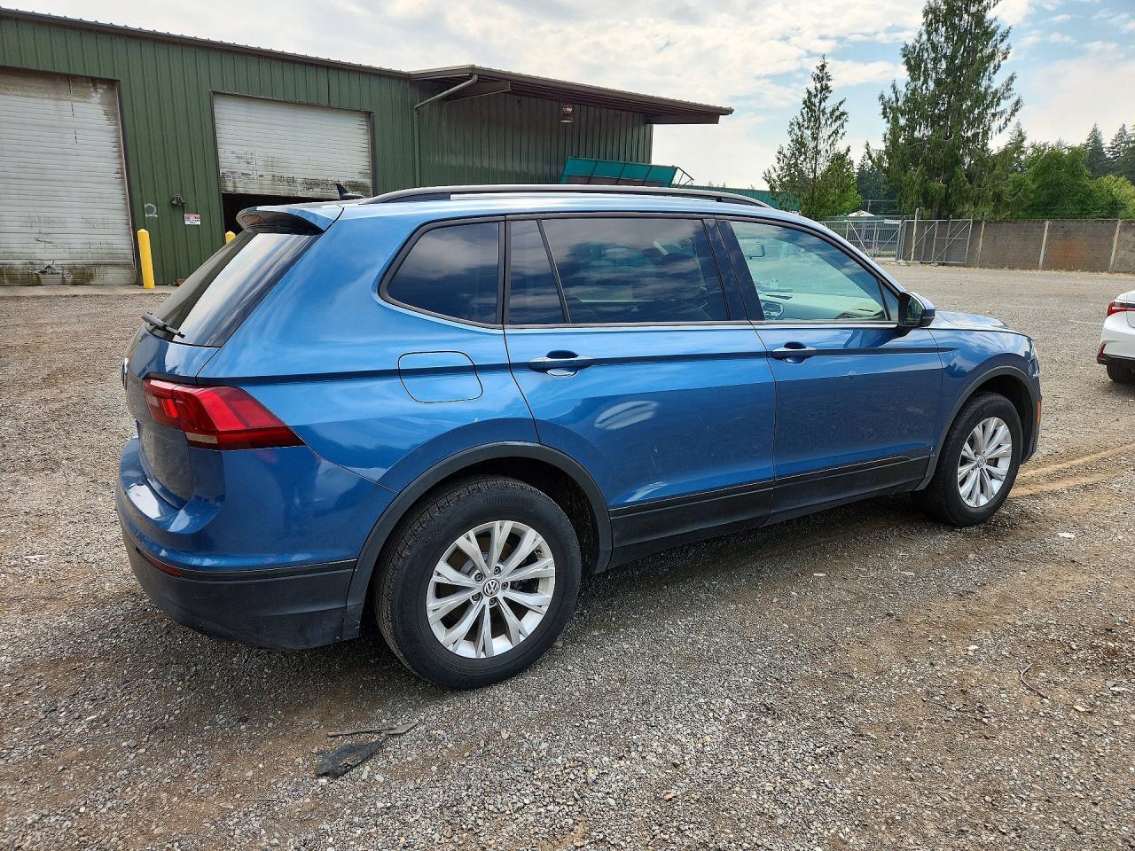 2020 Volkswagen Tiguan S - Фото 3