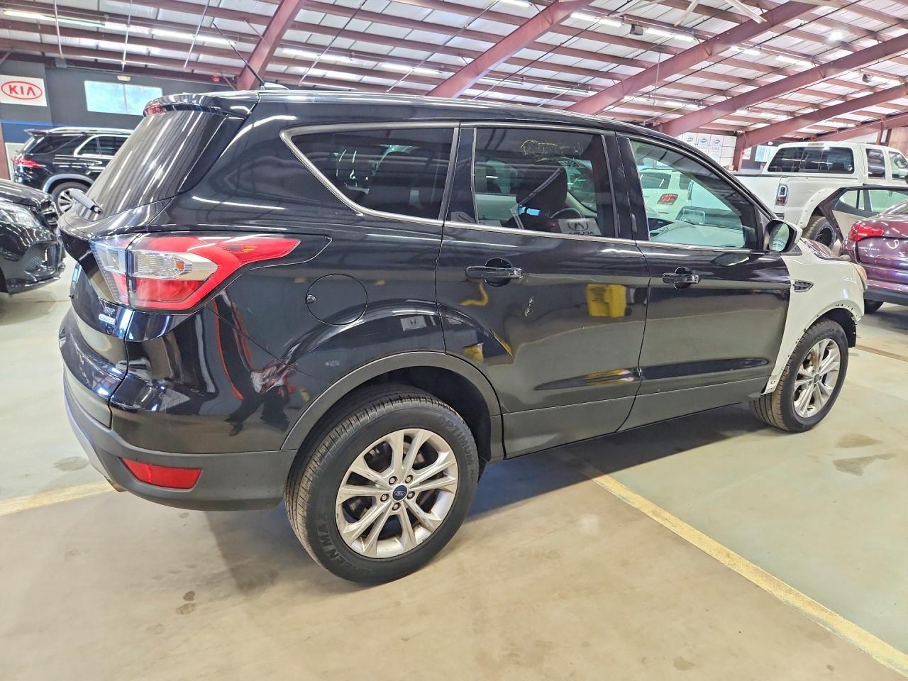 2017 Ford Escape Se - Фото 3